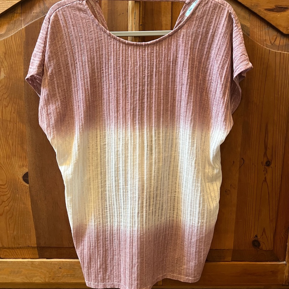 She+Sky Mauve and white size large top